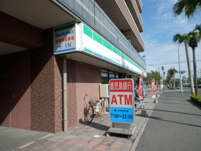 1階店舗（ファミリーマート）